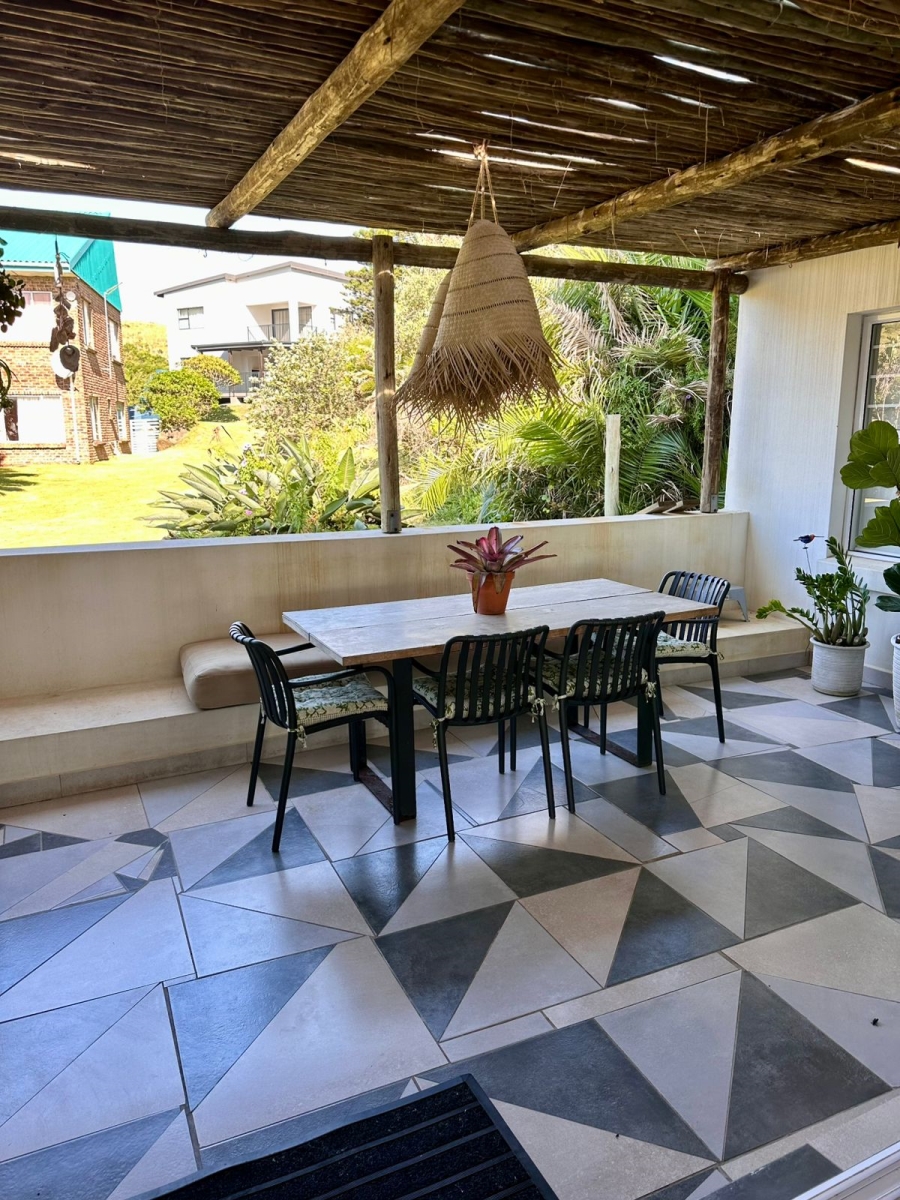5 Bedroom Property for Sale in Morgans Bay Eastern Cape
